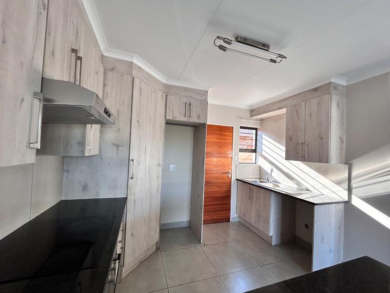 To Let 2 Bedroom Property for Rent in Ngwenya River Estate North West